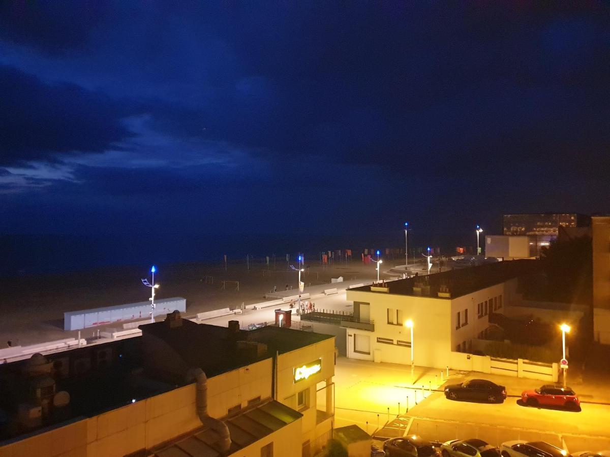 Studio Vue Mer Au Coeur De Malo Les Bains Pieds Dans L Eau Dunkirk Exterior photo